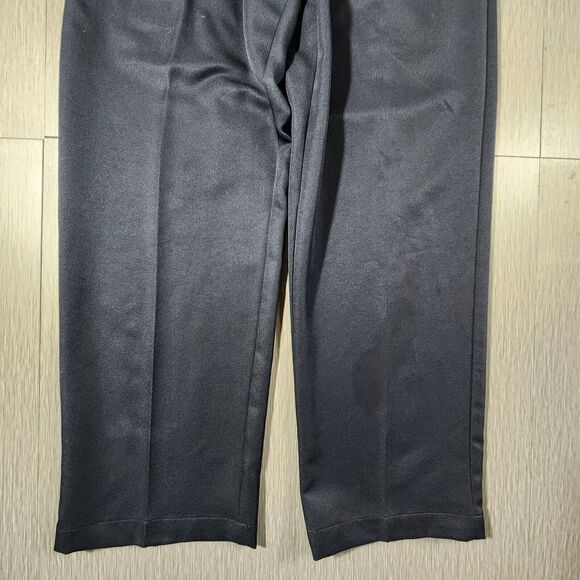 Izod Golf Pants Dark Blue Men’s Size 32x30 Cuffed Relaxed - Picture 2 of 11